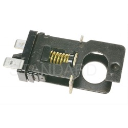 Stop light switch for non-assisted brakes / Ford