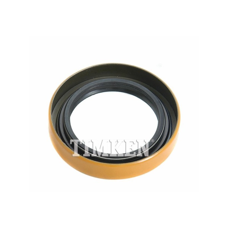 Rear crankshaft oil seal / engine output